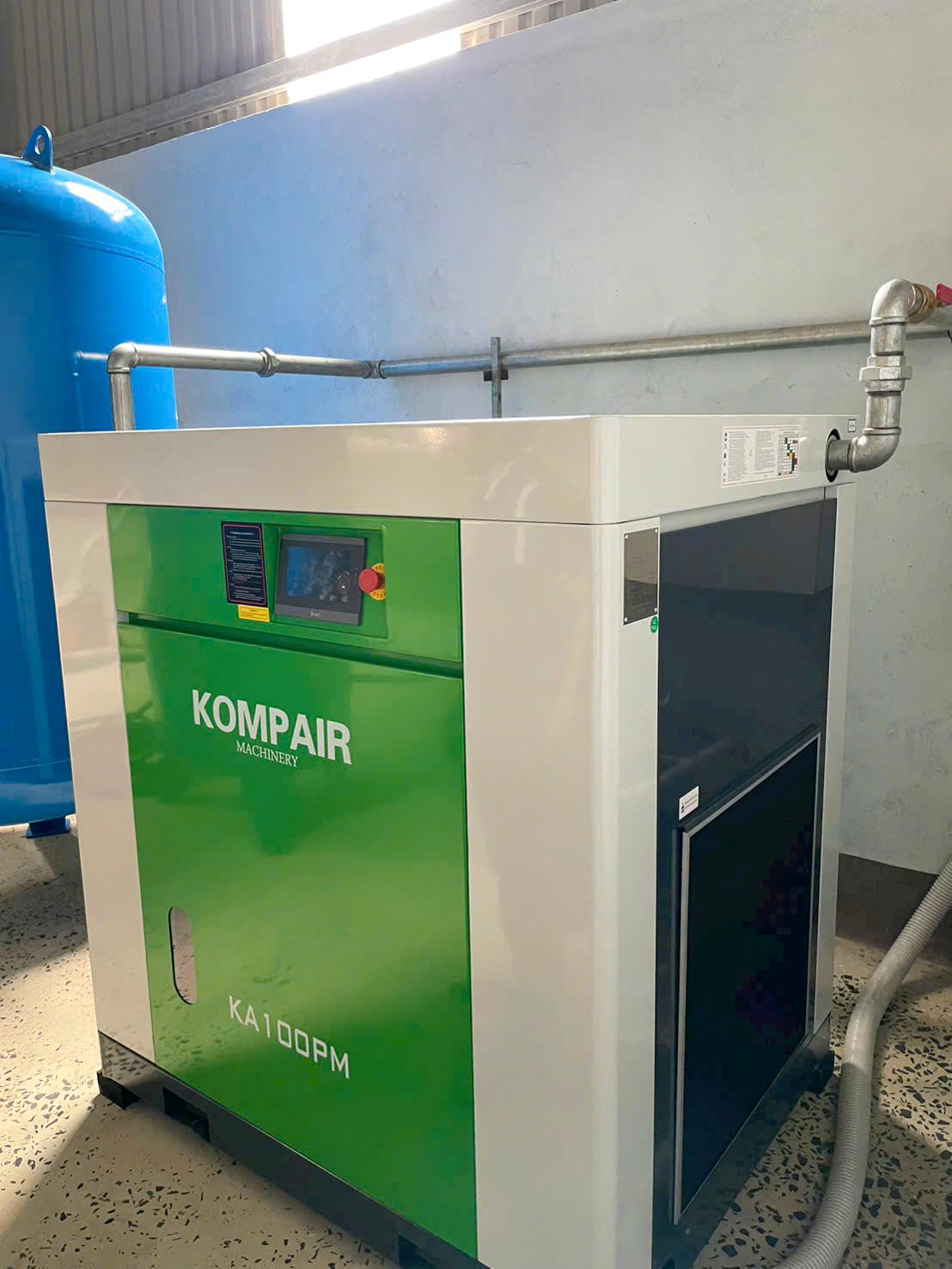 Cung Cấp Và Lắp Đặt Hệ Thống máy nén khí KOMPAIR, Model KA100PM tại nhà máy chế biến hạt điều